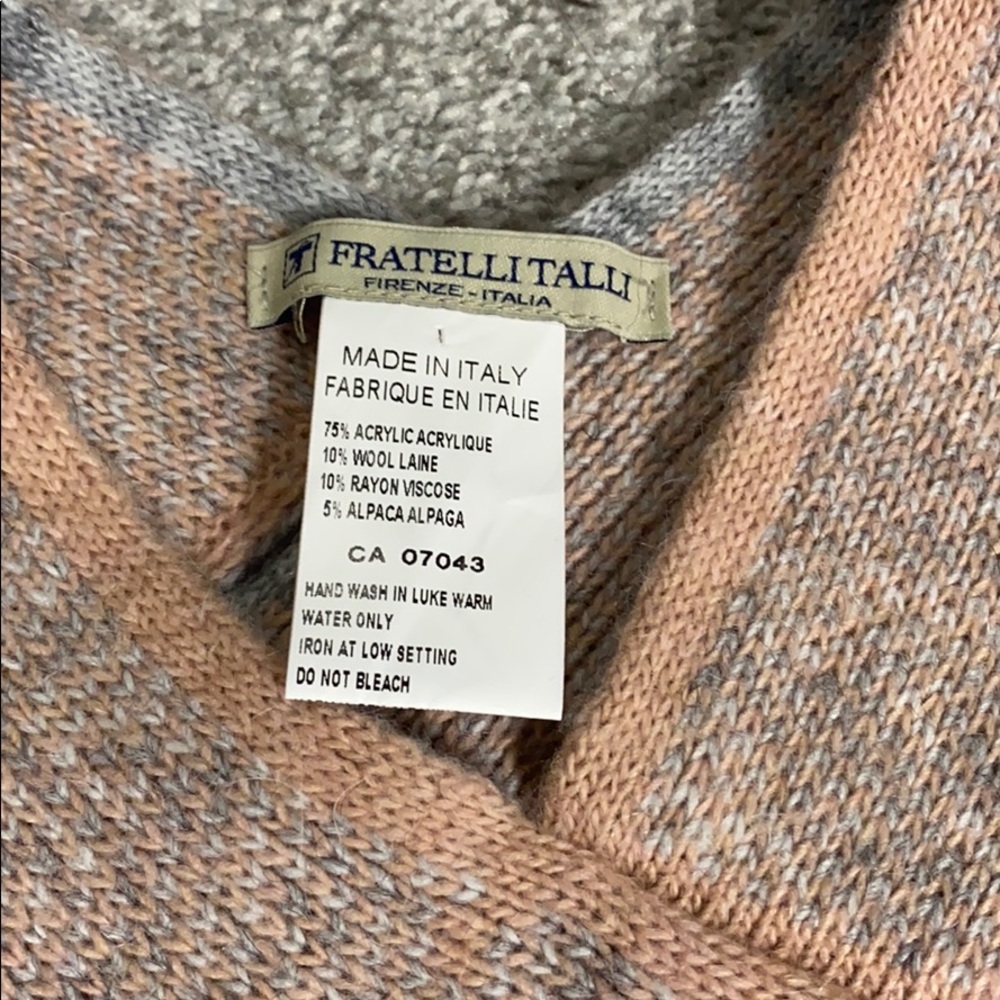 Beautiful Pink & Grey Wool-Blend Poncho - Picture 5 of 8